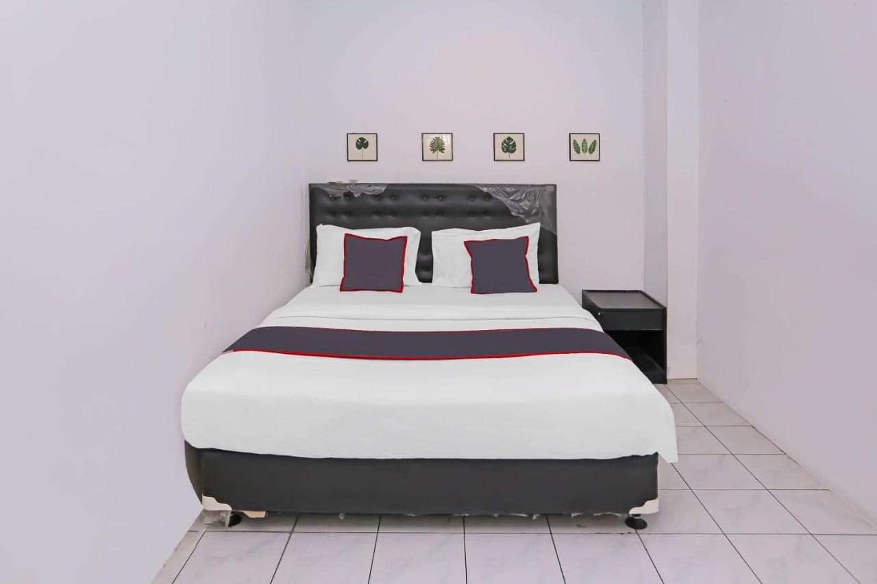 Collection O 92739 Hotel Pintu Besar Джакарта Екстер'єр фото