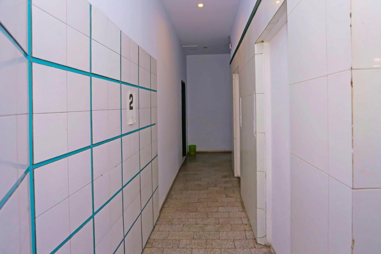 Collection O 92739 Hotel Pintu Besar Джакарта Екстер'єр фото