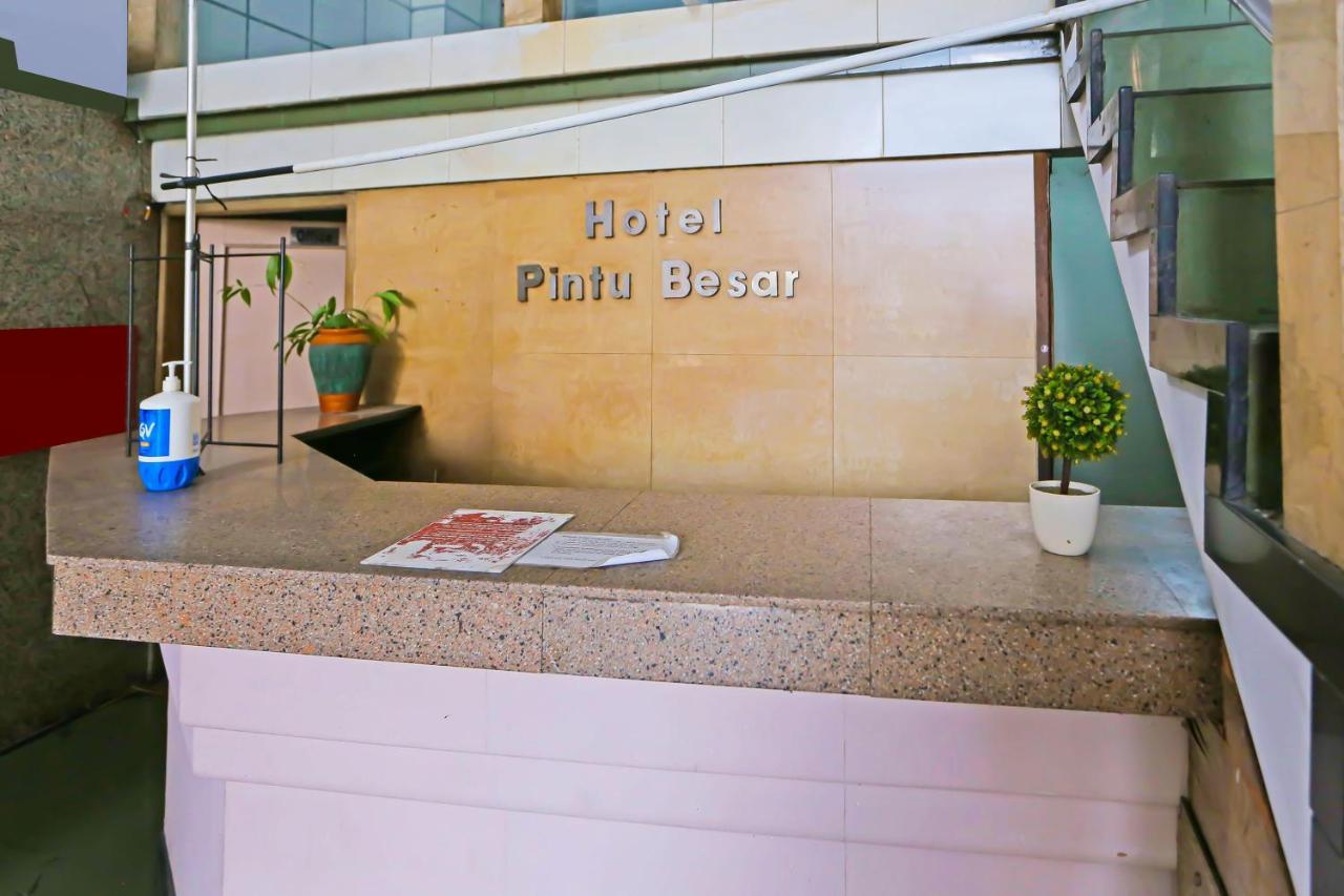 Collection O 92739 Hotel Pintu Besar Джакарта Екстер'єр фото
